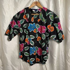 VTG 90’s Black Floral Hawaiian Print Peter Pan Collar Button Down Blouse Top